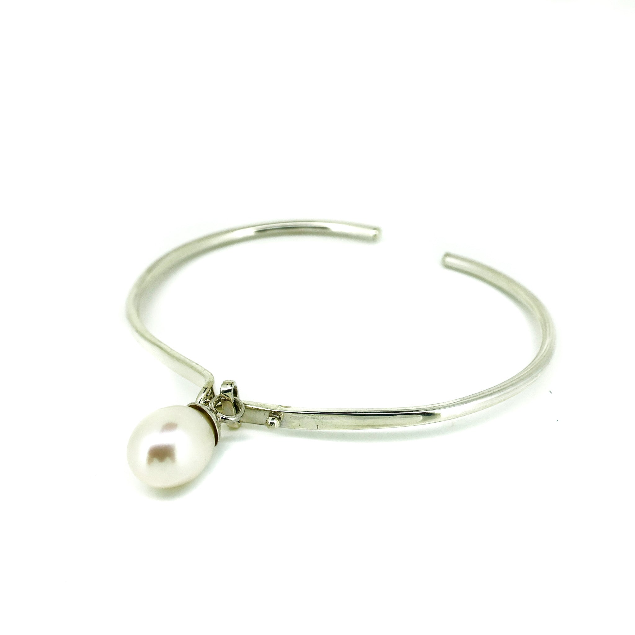 dainty silver cuff with a 12m freshwater pearl