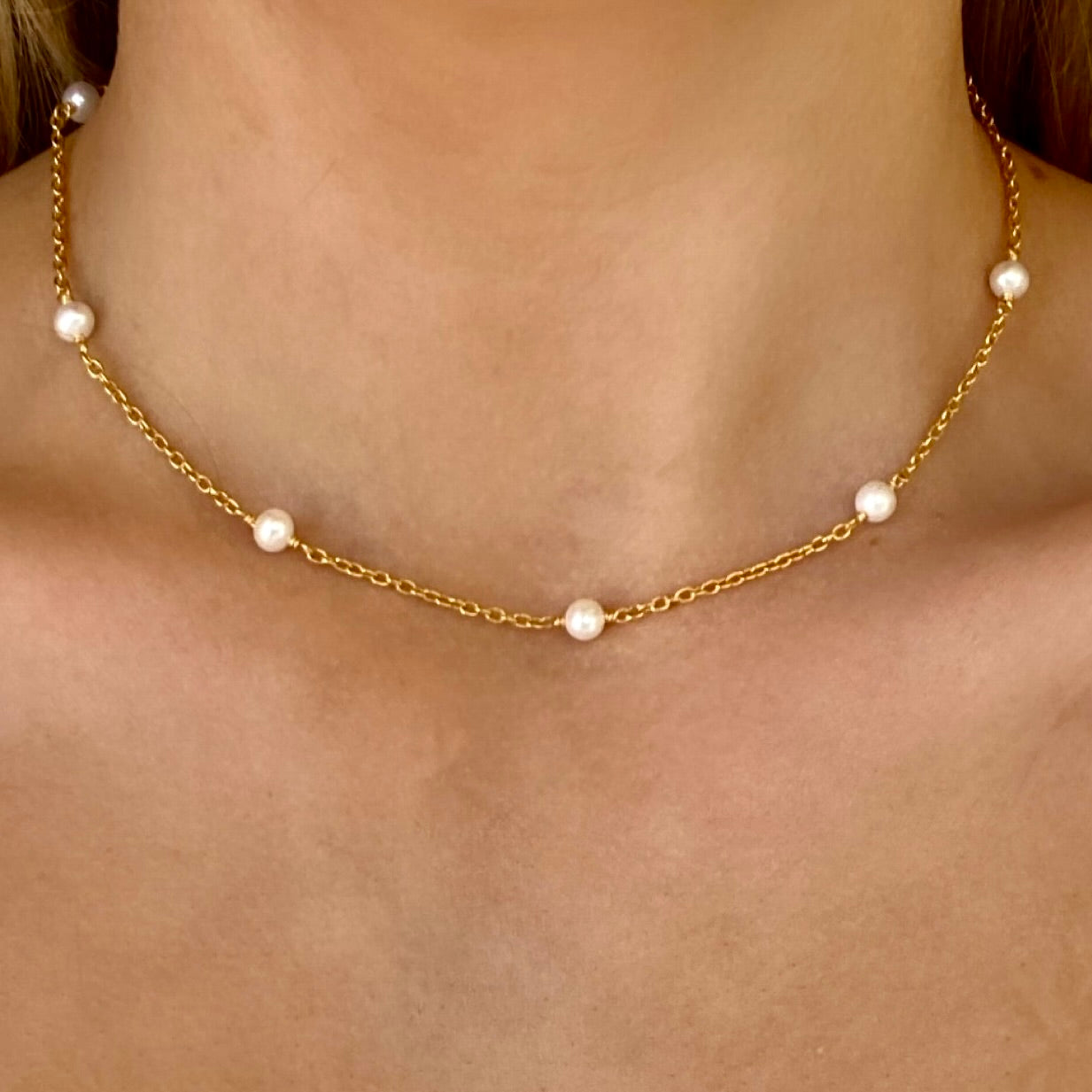 gold pearl necklace