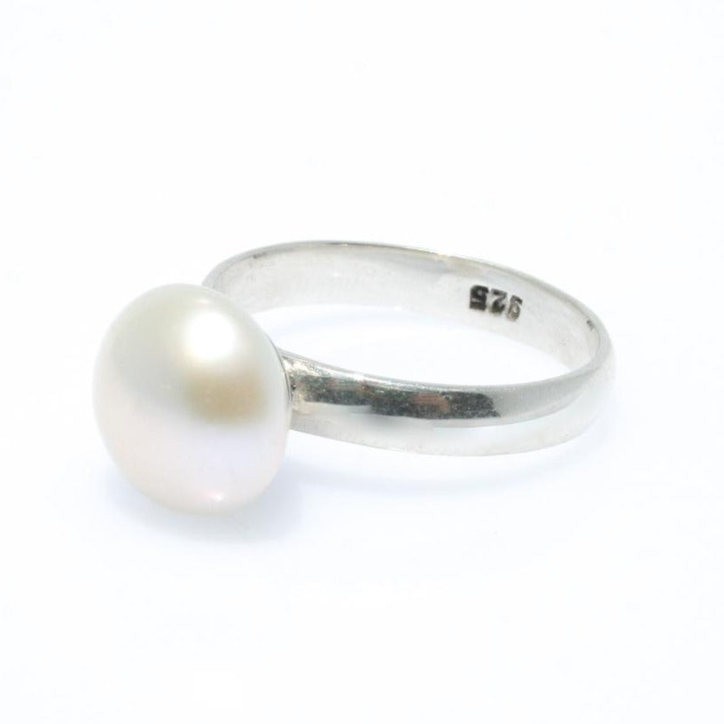 Silver pearl ring