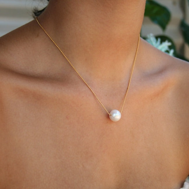 yellow gold pearl necklace
