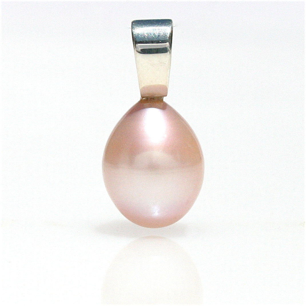 Pink discount pearl pendant