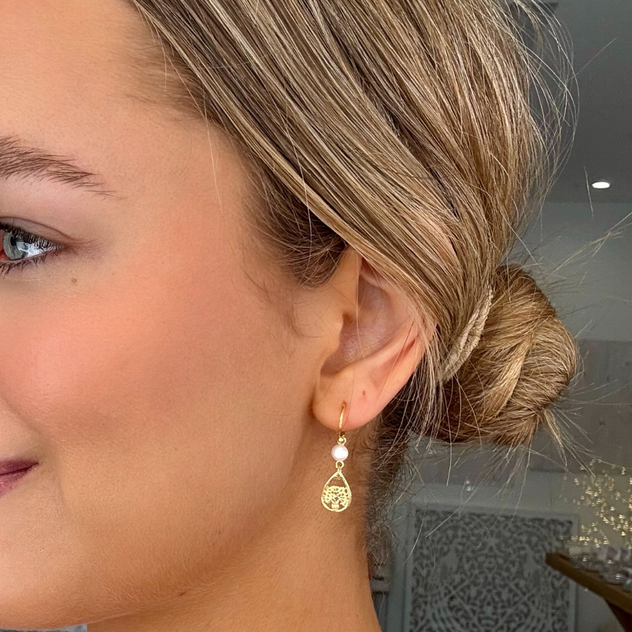 Dainty boab earrings with a pearl in gold
