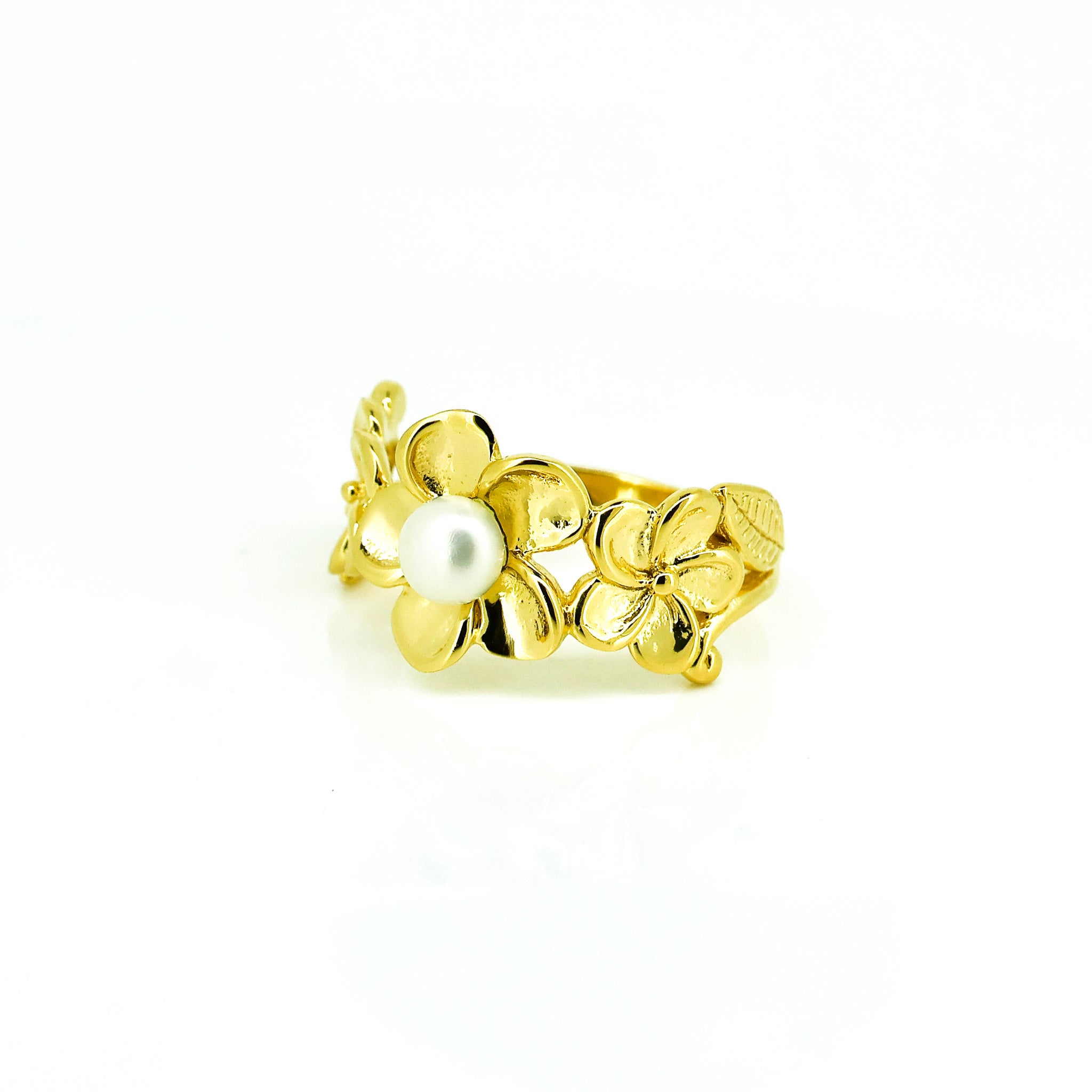 gold frangipani flower ring with pearl
