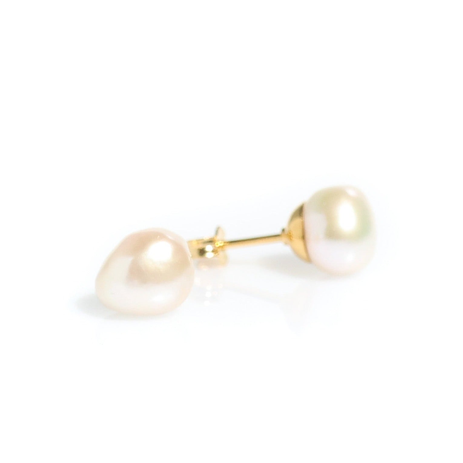 keshi pearl studs