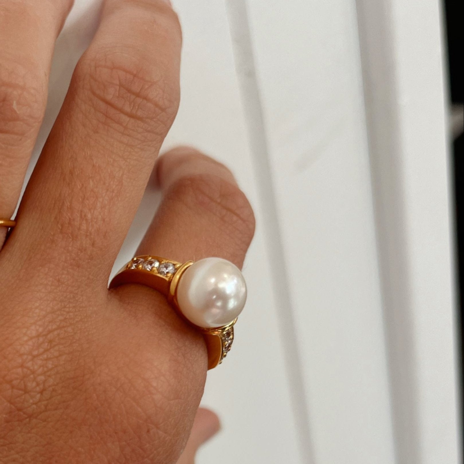 Broome starry night ring in gold