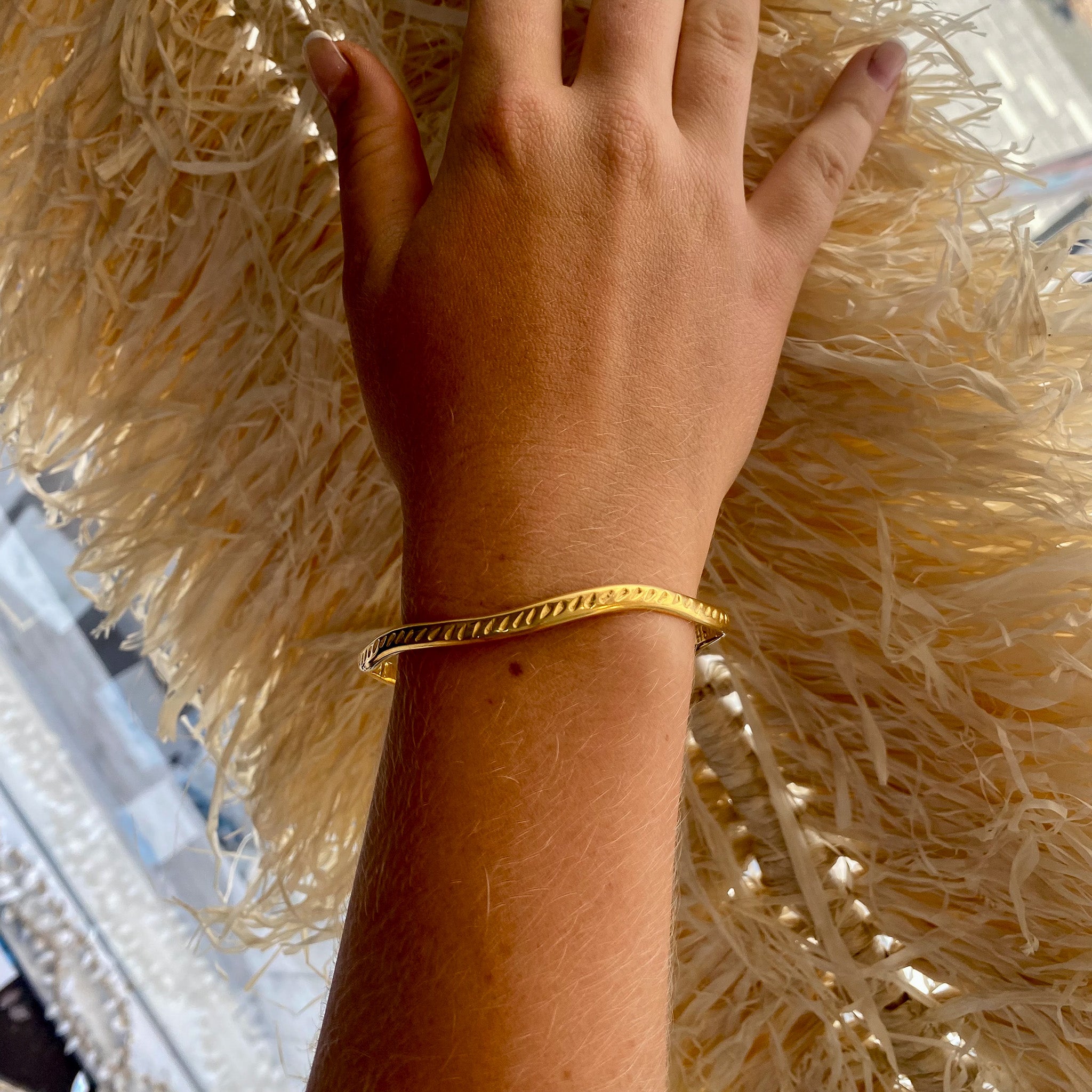 drift bangle gold