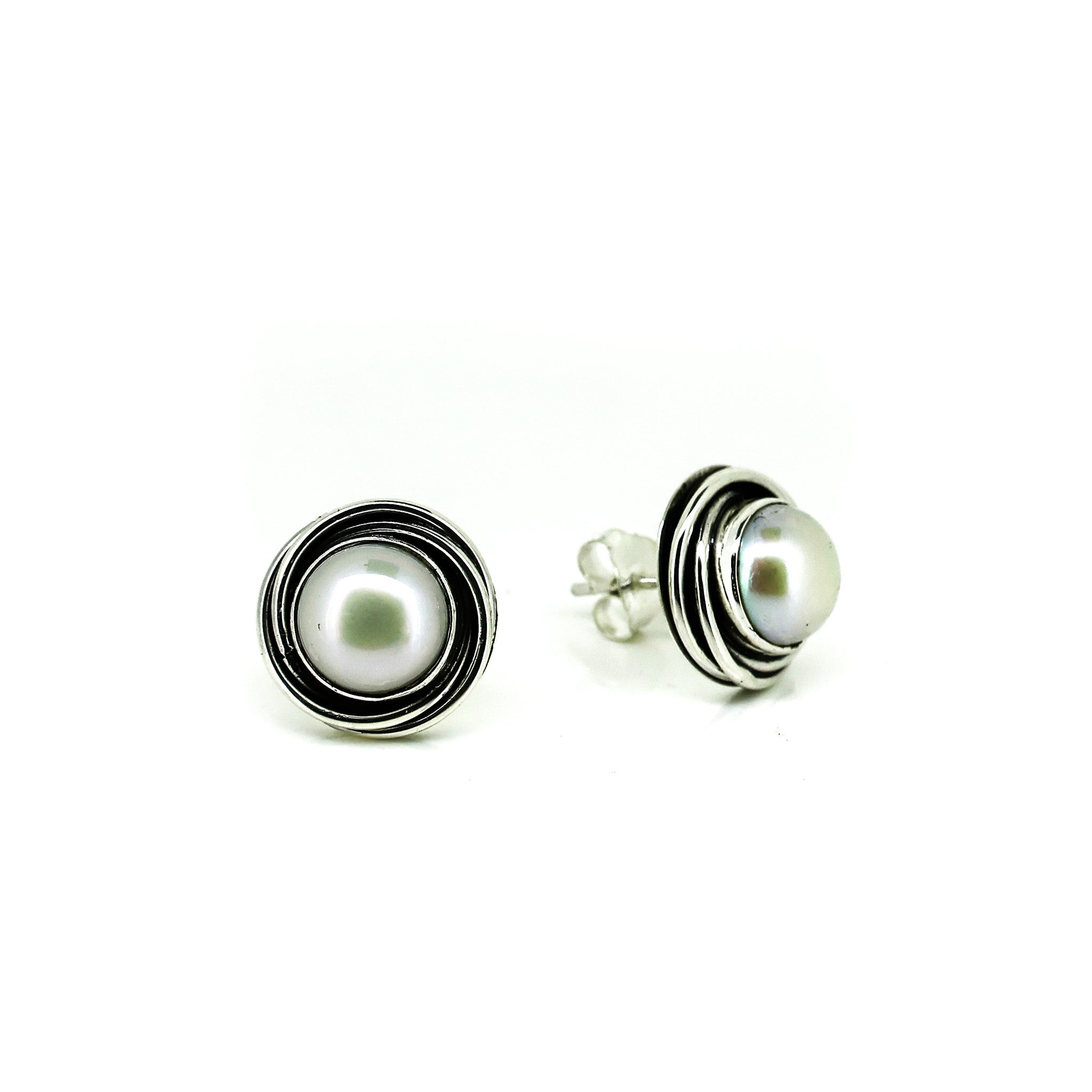 Gantheaume Sunset Studs – 9mm pearl earrings with sterling silver swirl design inspired by Broome sunsets