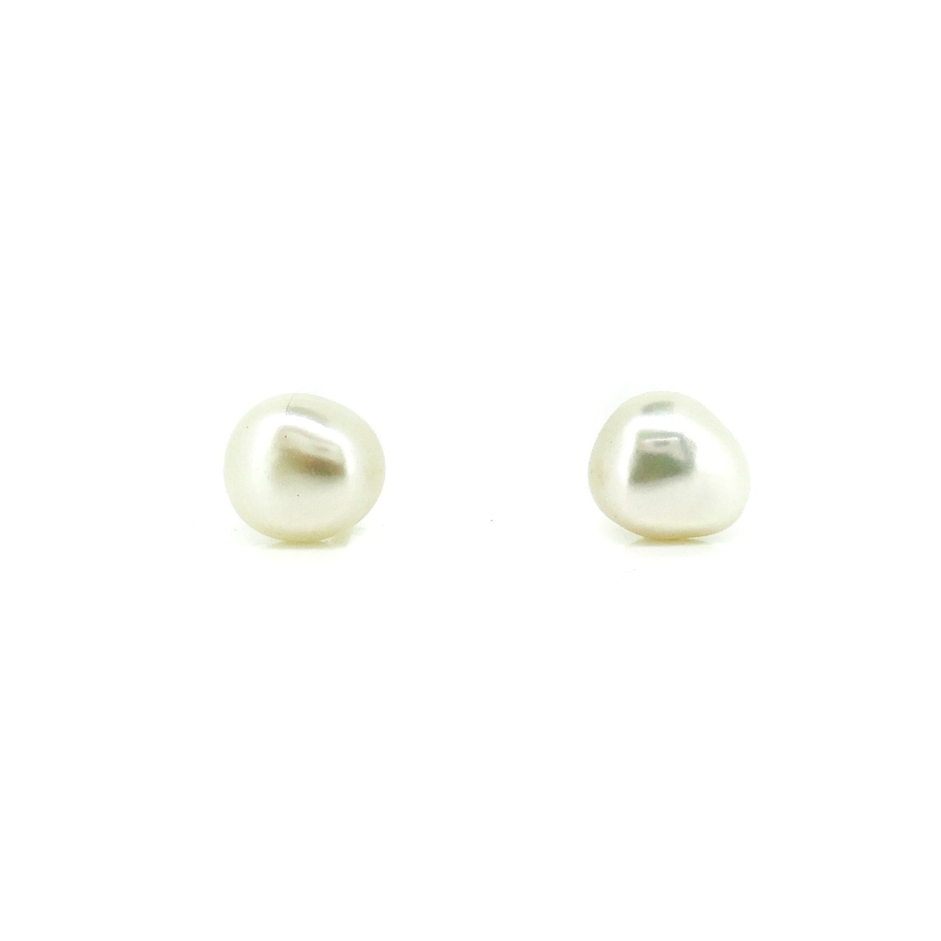 keshi pearl studs 7mm set in gold