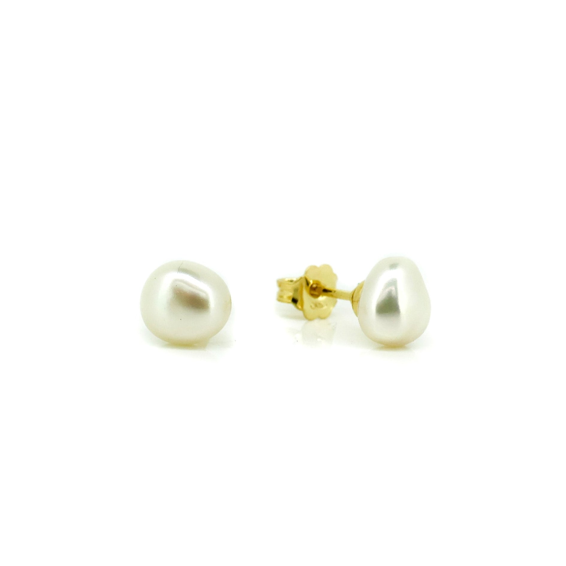 7mm wjhite keshi pearl studs set in gold