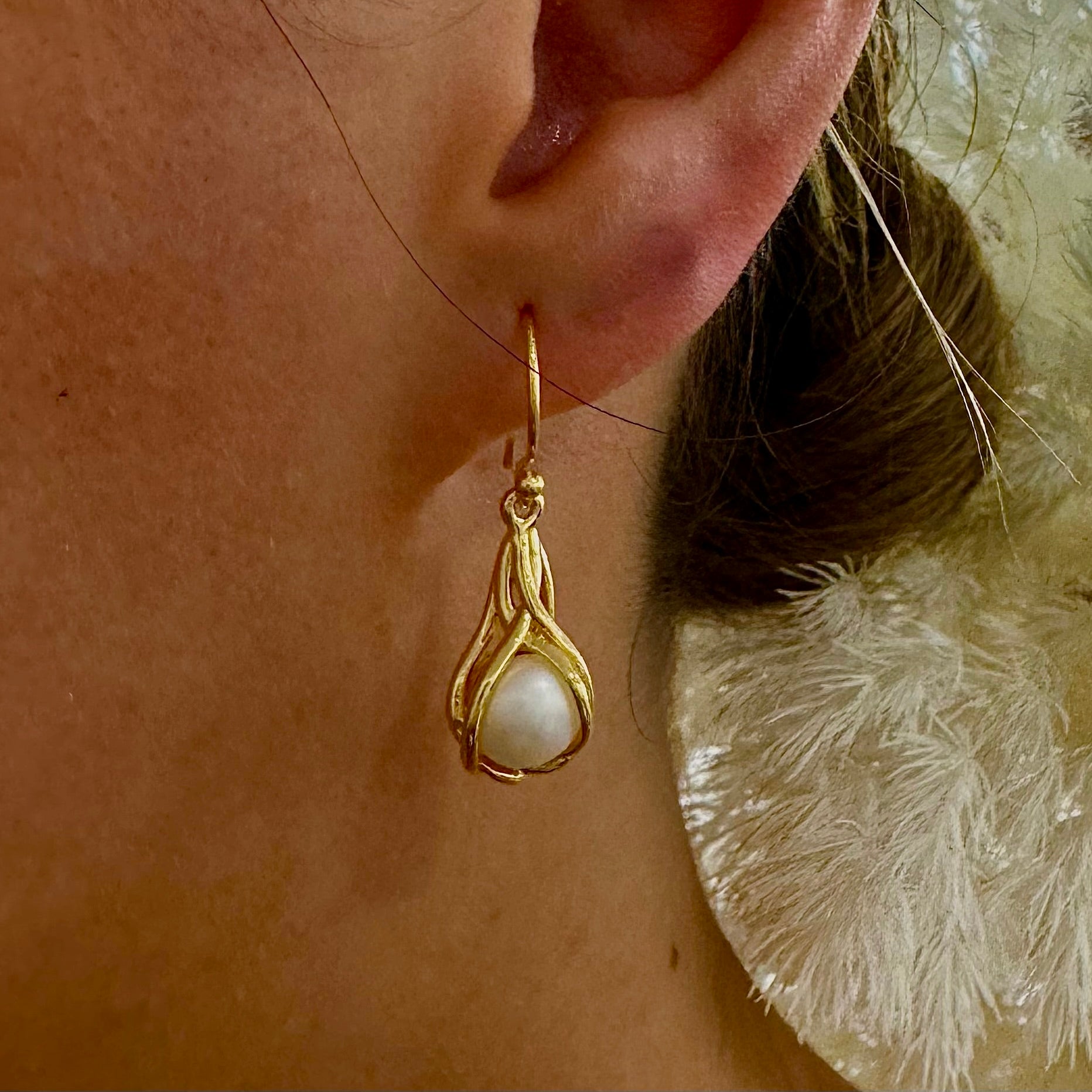 ocean embrace pearl earrings gold