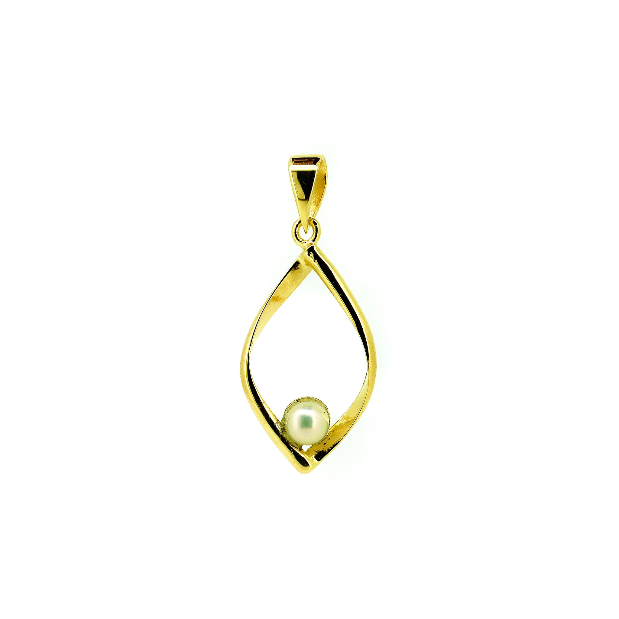 gold pearl pendanyt in a diamond shape with a dianty freshwater pearl
