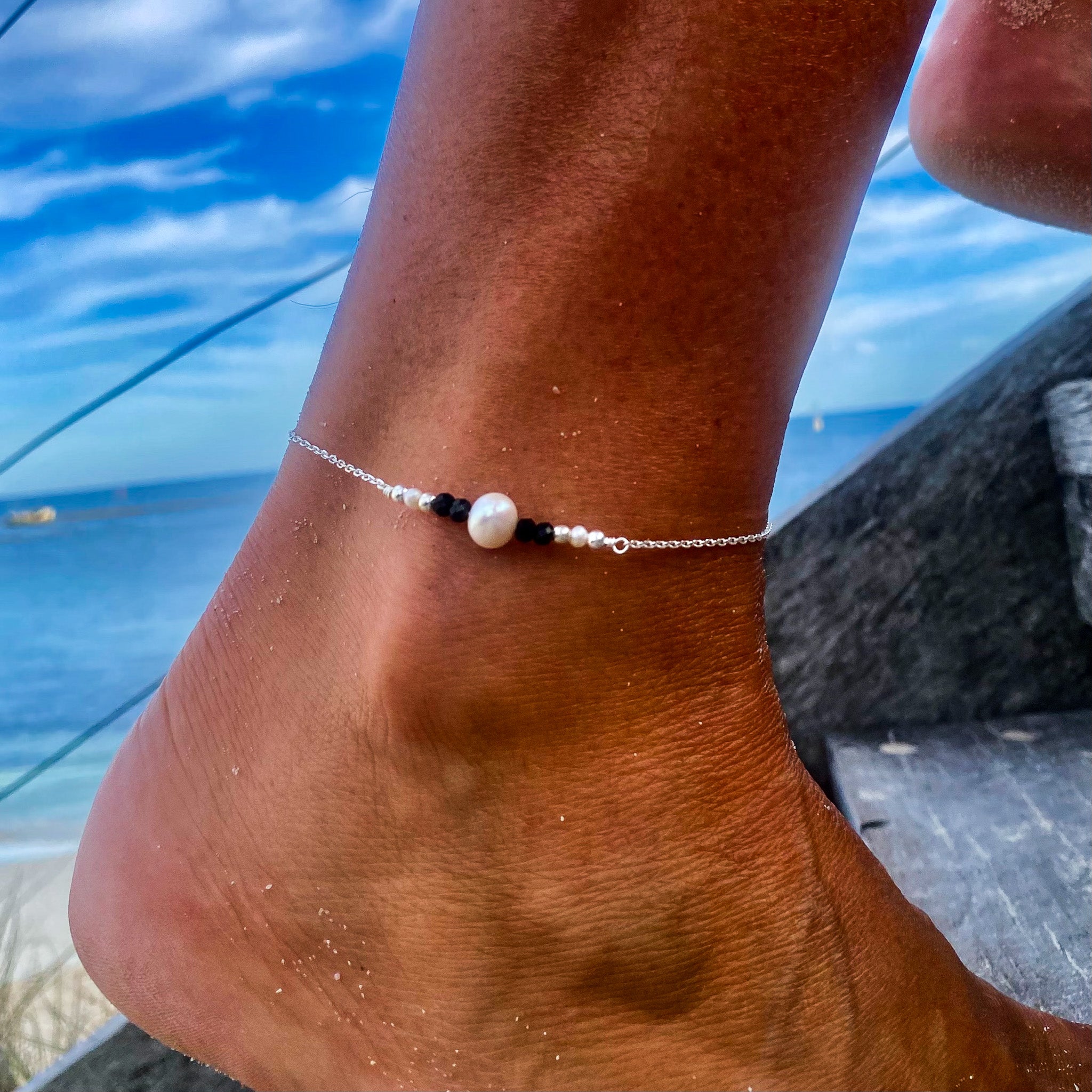 sea dreams black agate anklet