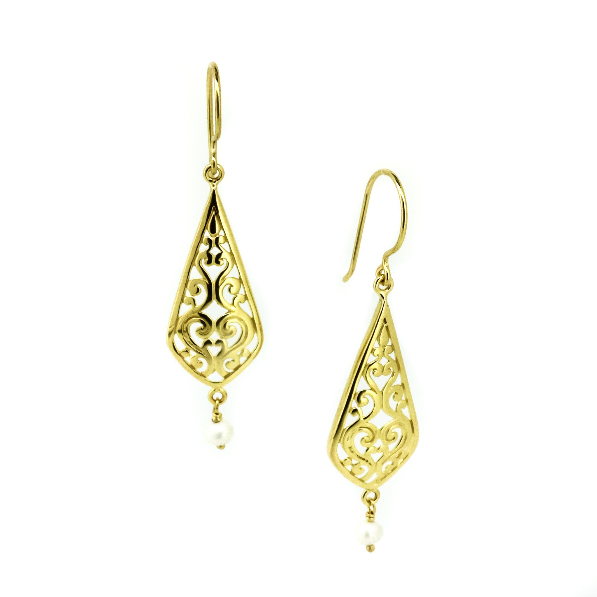 sea embrace pearl earrings gold