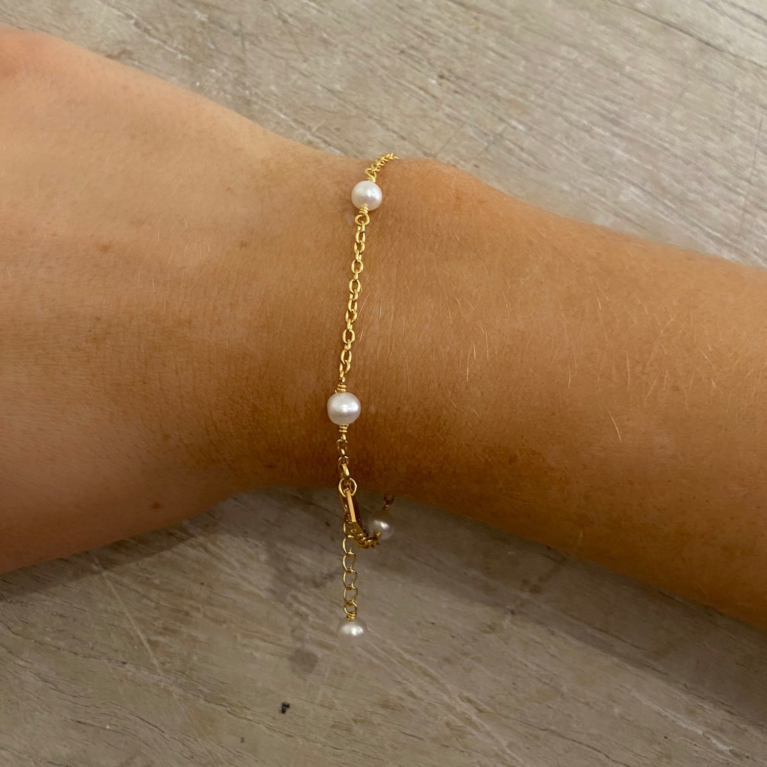 gold pearl bracelet