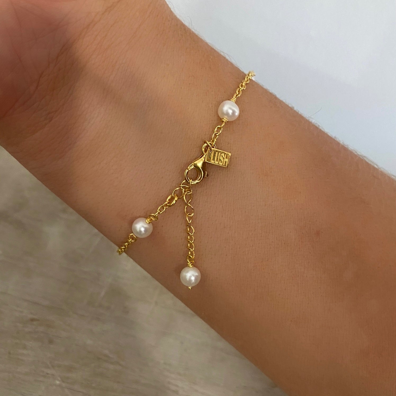 gold pearl bracelet