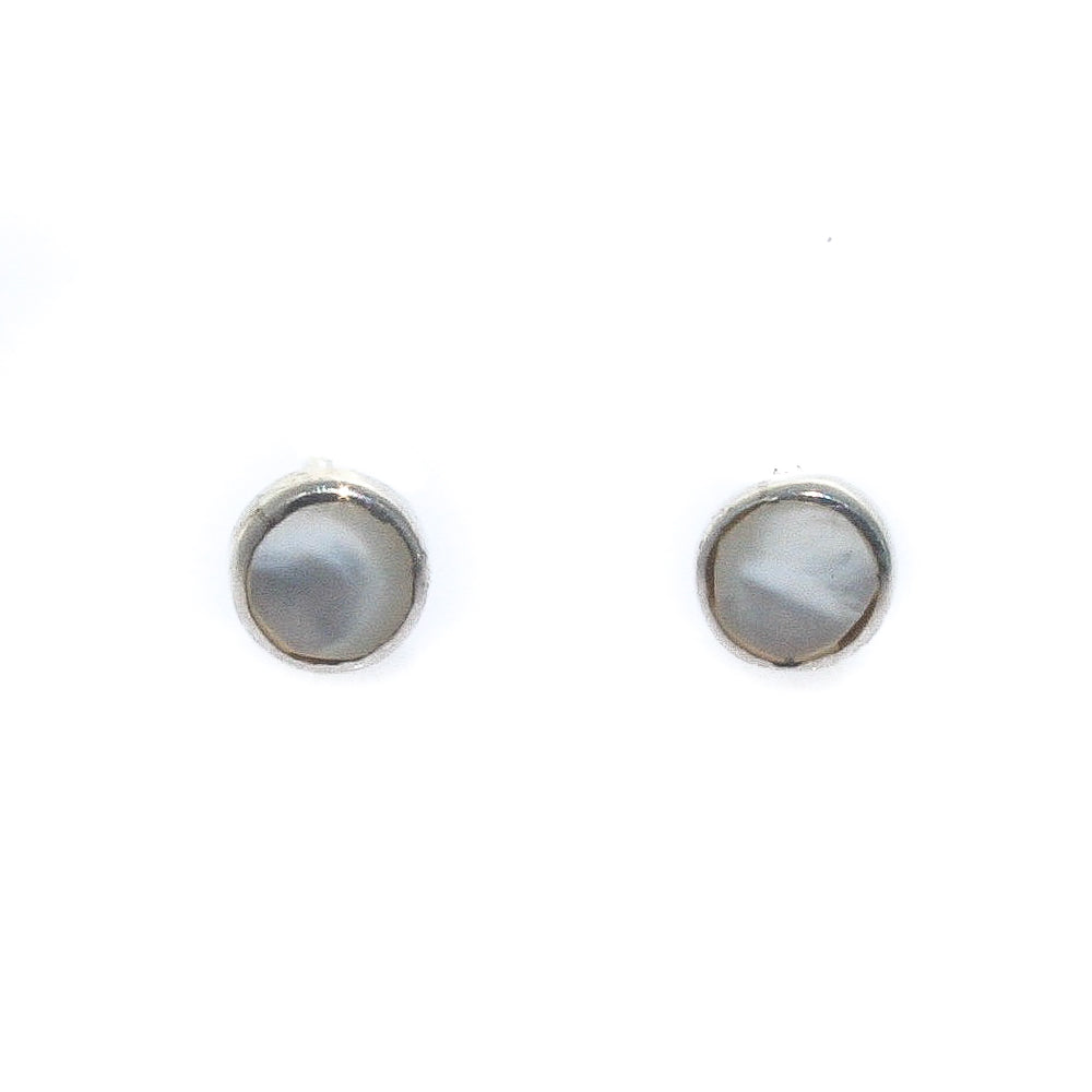 pearl shell studs