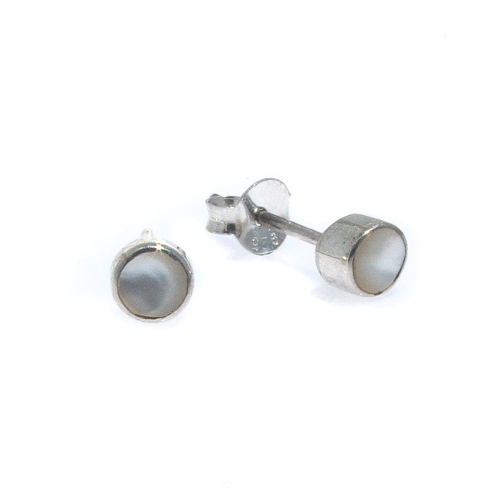 pearl shell studs