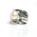 solid terling silver ring with pearl