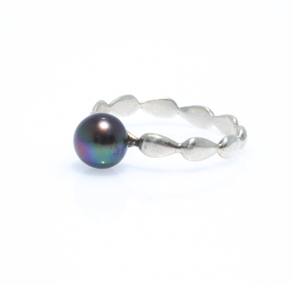 black pearl ring