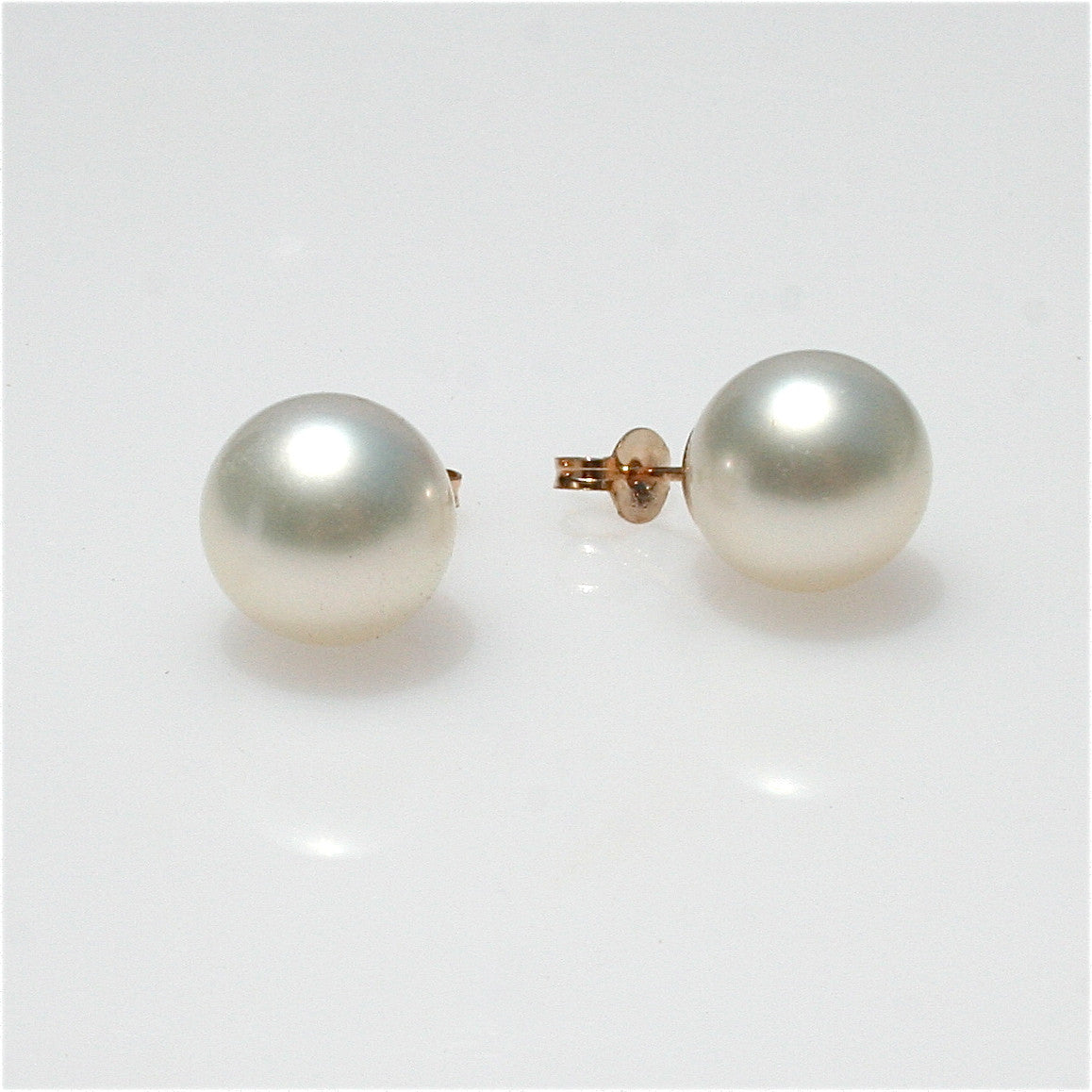 BROOME SOUTH SEA PEARL STUDS 10.5-11MM YELLOW GOLD