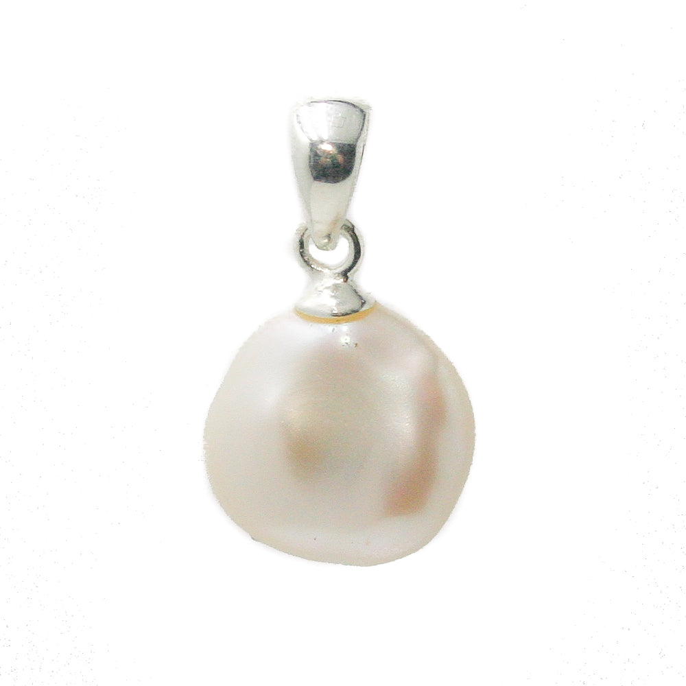 KESHI PEARL PENDANT