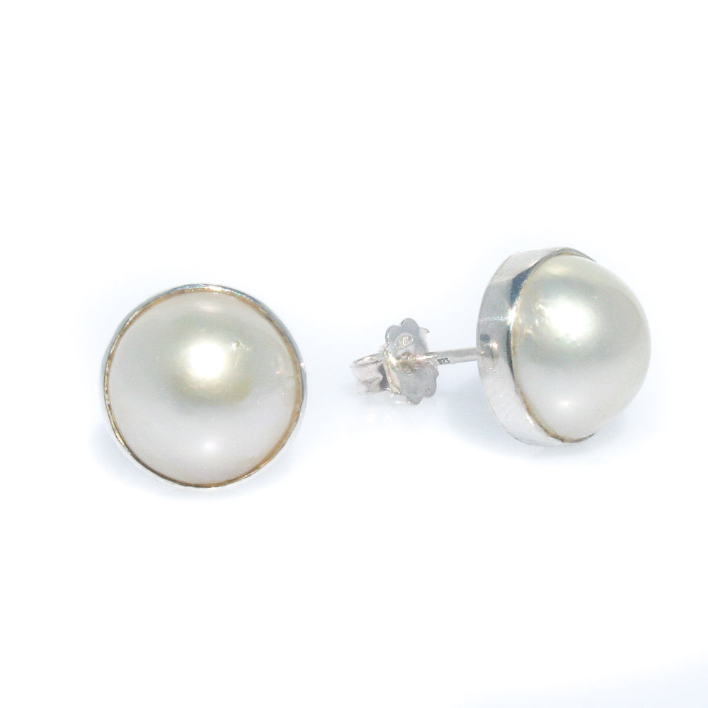 mabe pearl studs