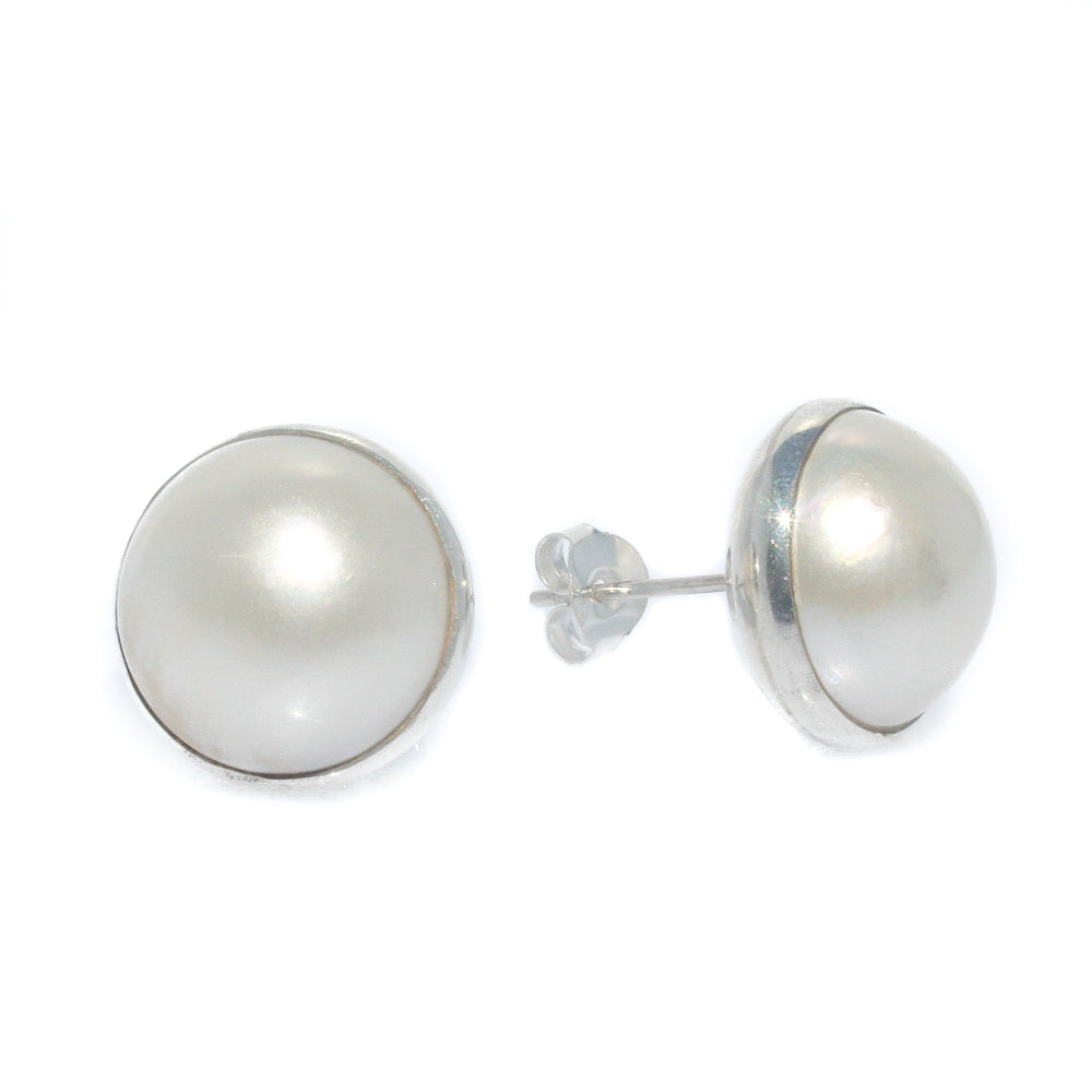 mabe pearl stud earrings