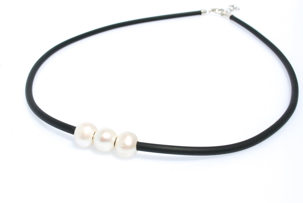 TARA TRIPLE PEARL NEOPRENE NECKLACE WITH STERLING SILVER CLASP