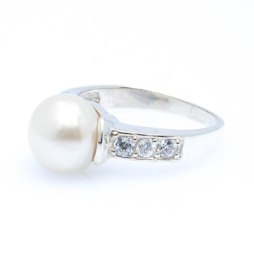 cubic zirconia pearl dress ring