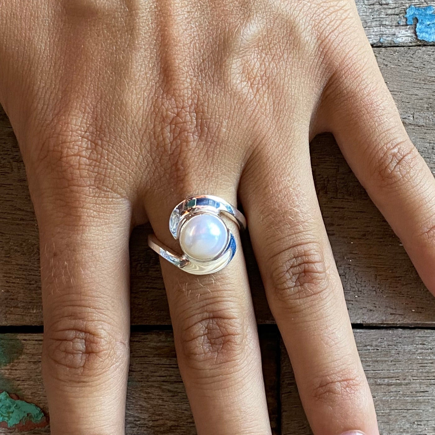 Pearl ring set in silver