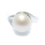 ladies pearl ring