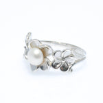 frangipani flower ring with pearl