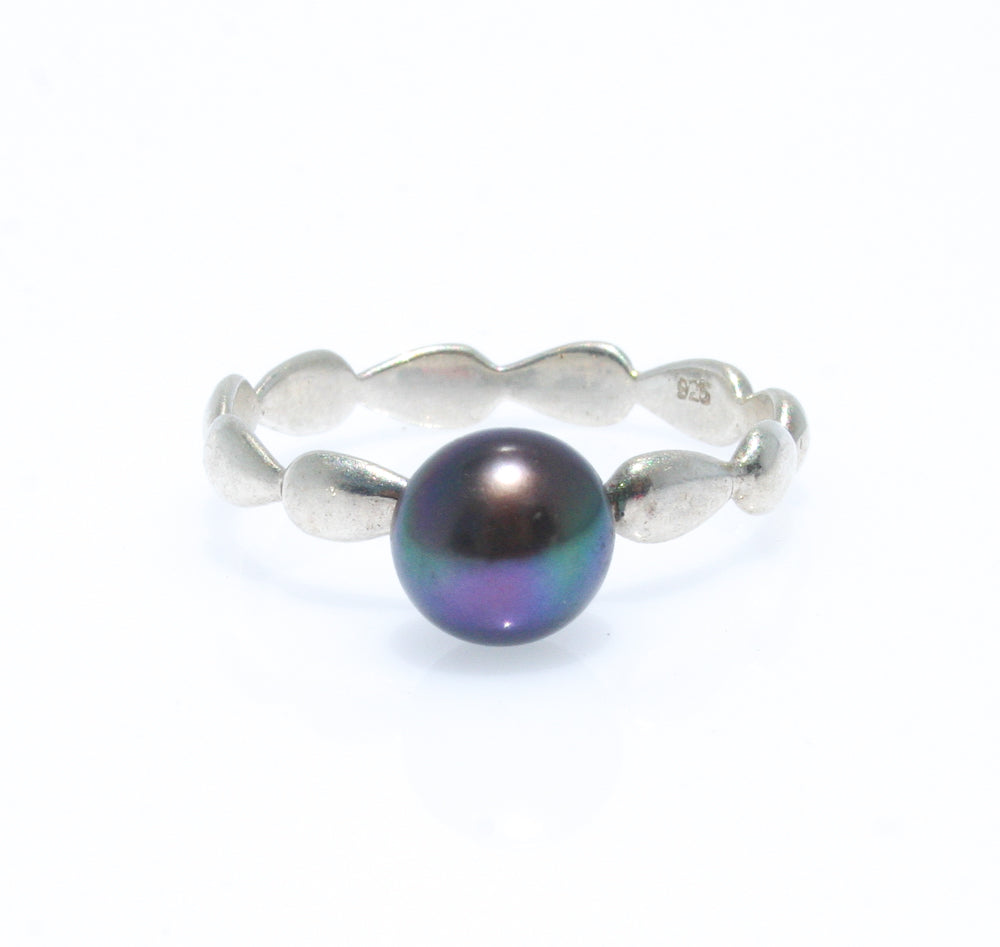 black pearl ring