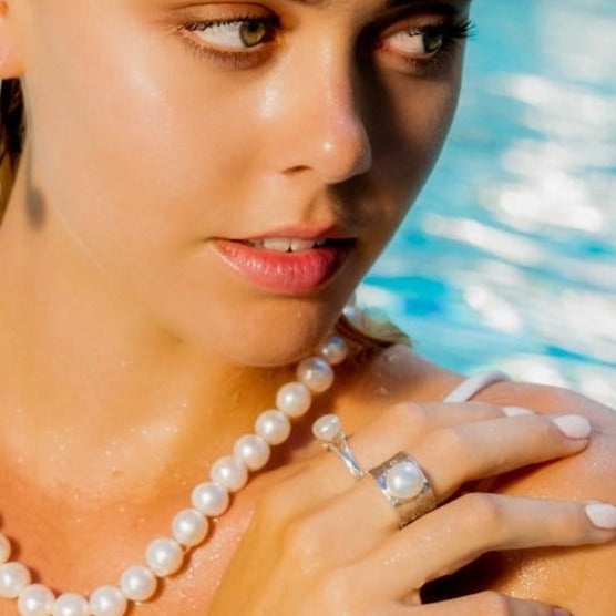 ladies bold silver pearl ring
