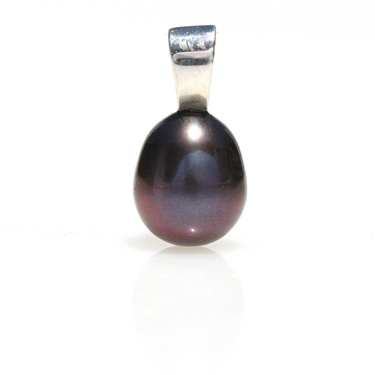 black pearl pendant