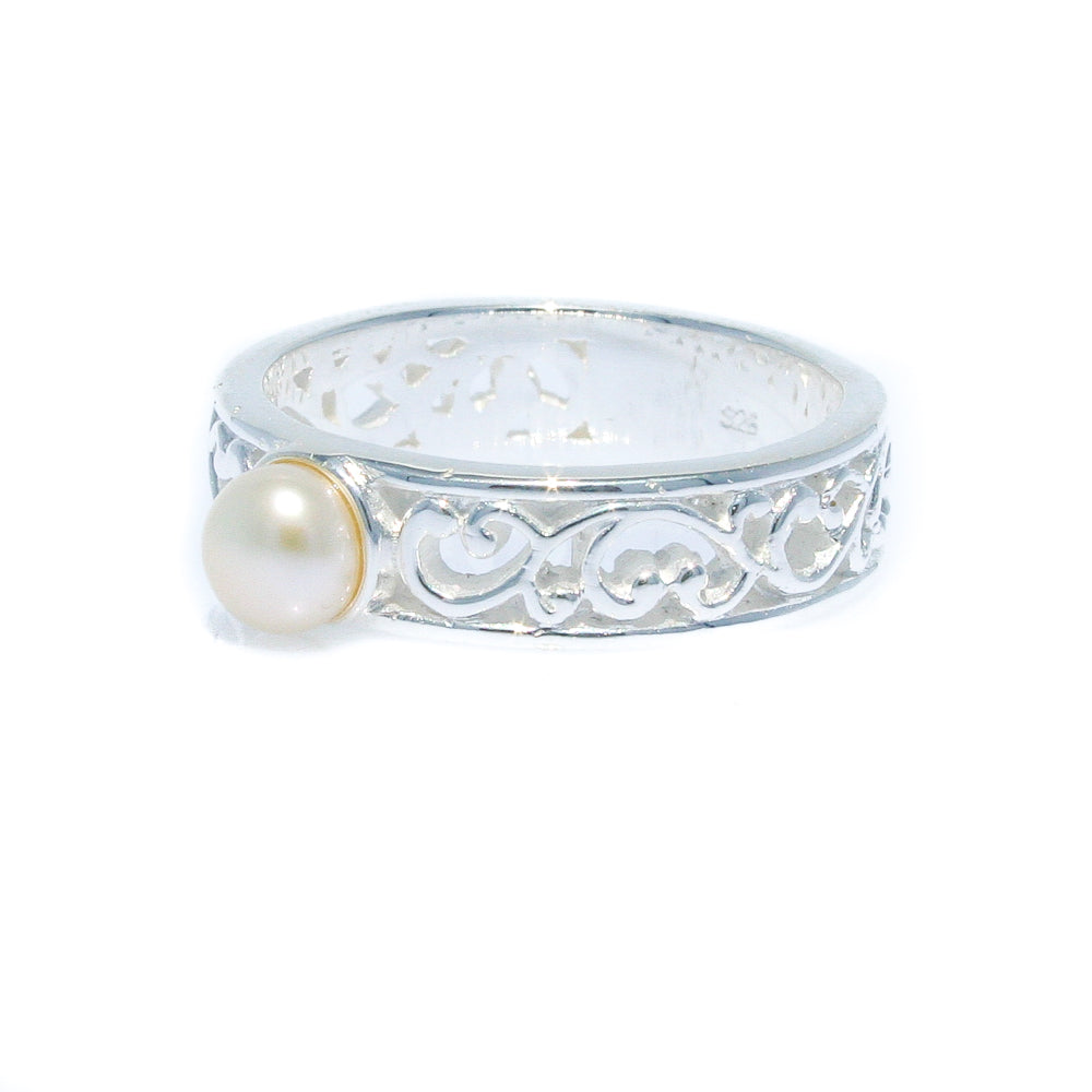 silver pearl ring